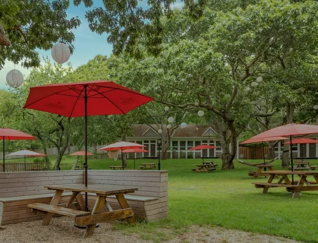 Ruschmeyers #4 Queen hotel detail image 4