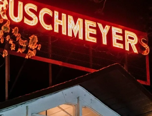 Ruschmeyers #3 - Queen hotel detail image 1