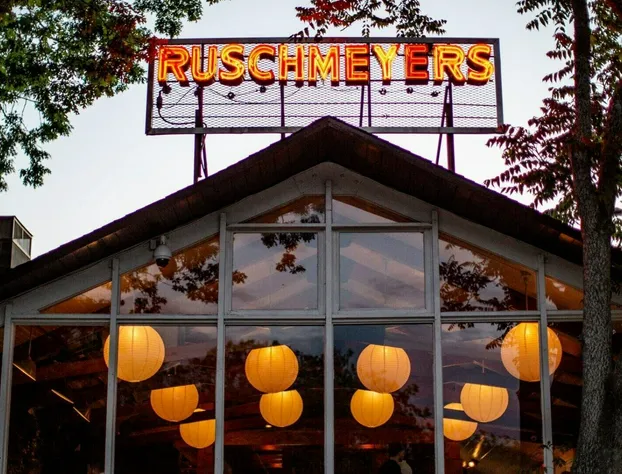 Ruschmeyers #15 Dlx Queen hotel detail image 1