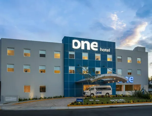 One Cd De México La Raza hotel detail image 2