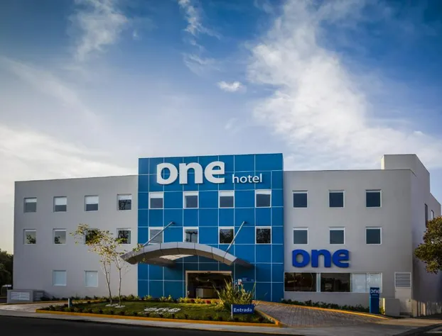 One Cd De México La Raza hotel detail image 3