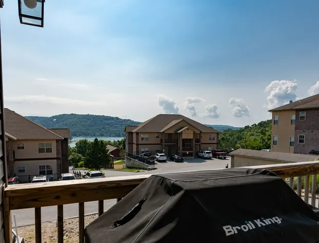 Rockwood Lake Lodge 7 Bedroom Home by RedAwning hotel detail image 2