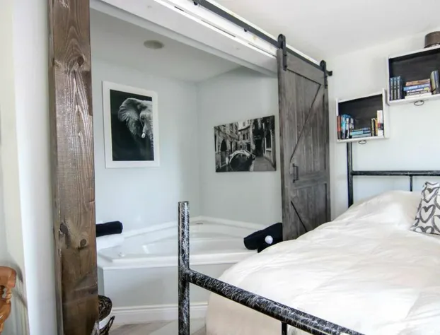 The Jypsy Inn Notting Hill hotel detail image 1