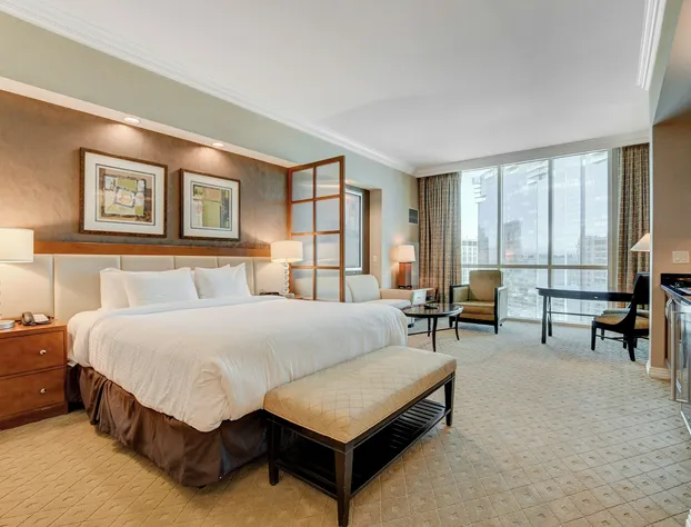 Classic Suite Signature Resort Pool View hotel detail image 4