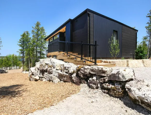 Stone Cove Waterfront Adults Only B&B hotel detail image 2