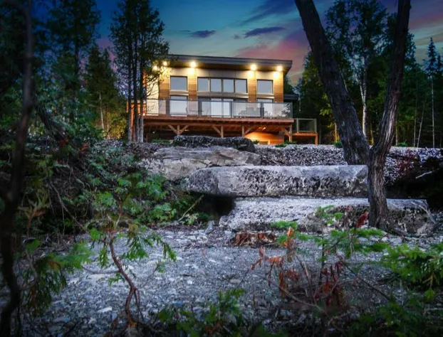 Stone Cove Waterfront Adults Only B&B hotel detail image 1