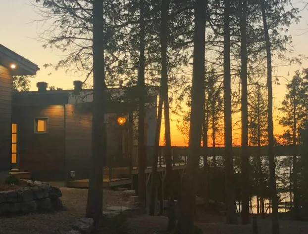 Stone Cove Waterfront Adults Only B&B hotel detail image 4