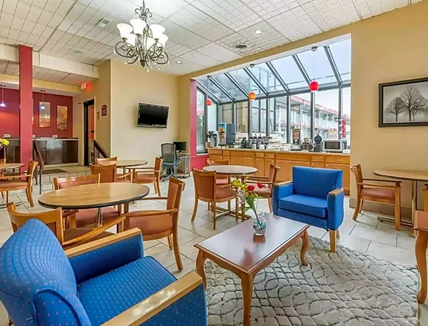 Days Inn by Wyndham Perrysburg/Toledo hotel detail image 4