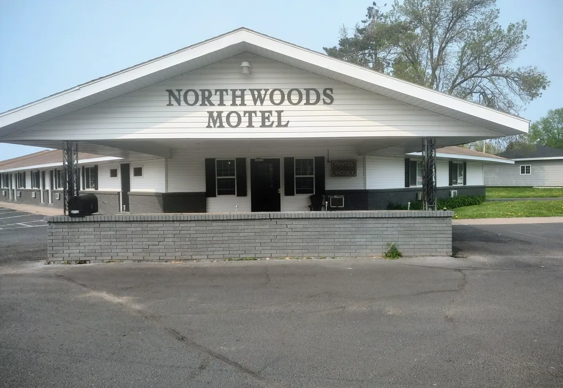 Northwoods Motels hotel hero