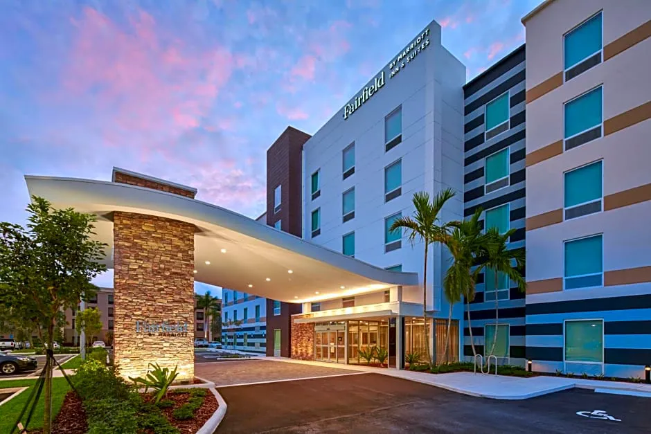 Fairfield Inn & Suites by Marriott West Palm Beach hotel hero