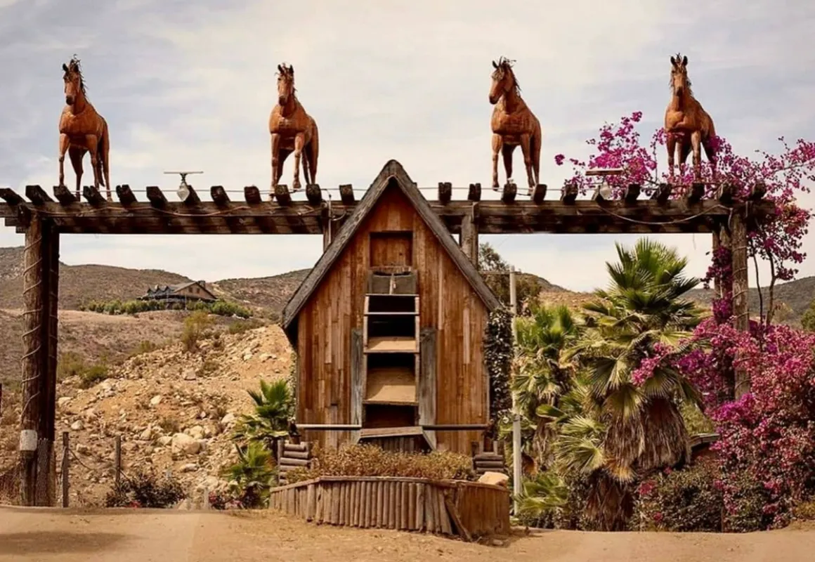 Maple Resort hotel hero