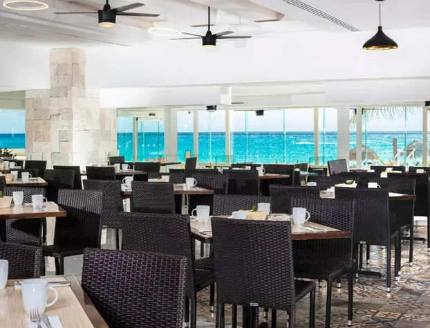 Krystal Cancun hotel detail image 4