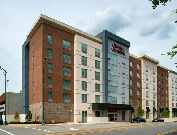 Hampton Inn & Suites Greensboro Downtown hotel detail image 1