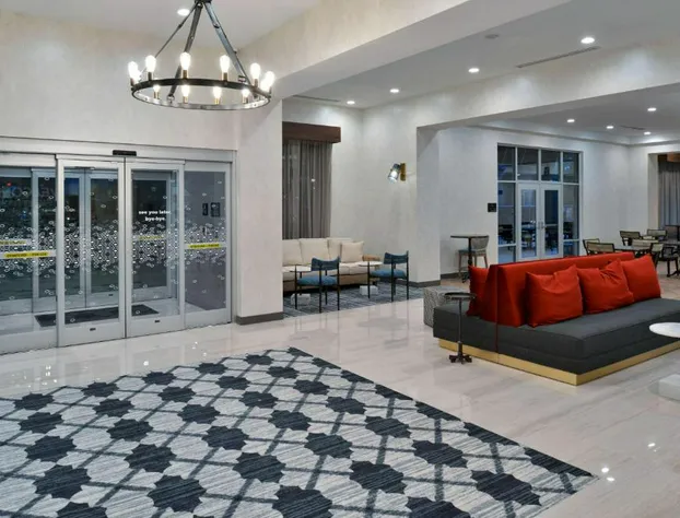 Hampton Inn & Suites Greensboro Downtown hotel detail image 4