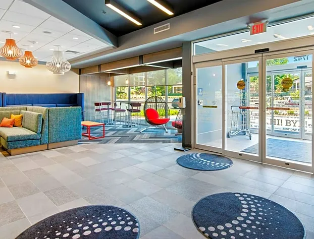 Tru by Hilton Chapel Hill hotel detail image 1