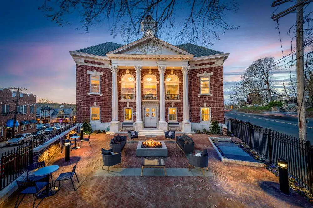 Hampton Inn & Suites Huntington Downtown hotel hero