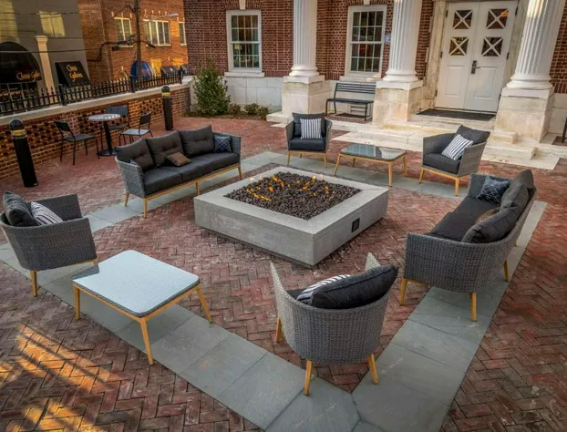 Hampton Inn & Suites Huntington Downtown hotel detail image 4