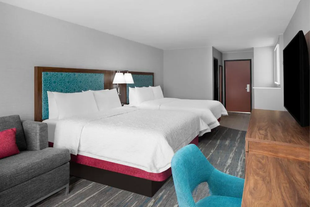 Hampton Inn & Suites By Hilton Long Island Farmingdale hotel hero