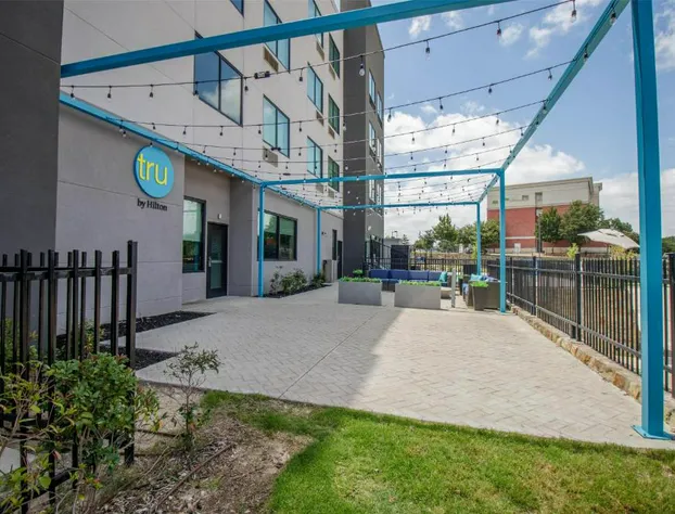 Tru by Hilton McKinney hotel detail image 2