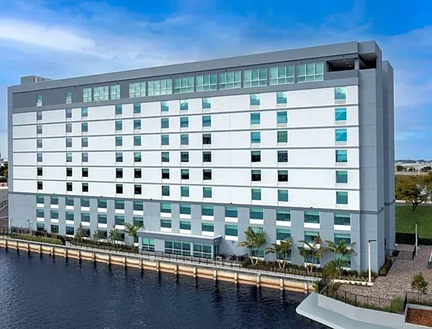 Home2 Suites by Hilton Miami Airport South Blue Lagoon hotel detail image 2