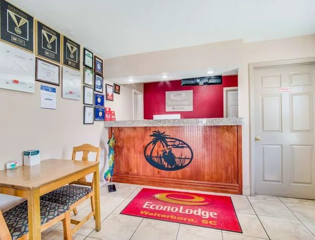 Econo Lodge hotel detail image 2