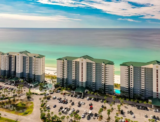 Long Beach by Forehand Rentals hotel detail image 1