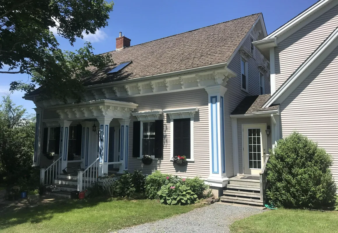 Cresthaven By the Sea hotel hero