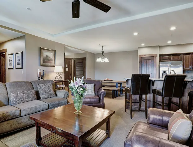 Crystal Peak Lodge 7304 3 Bedroom Condo by RedAwning hotel detail image 1