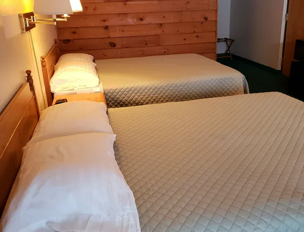 Camp 28 hotel detail image 4