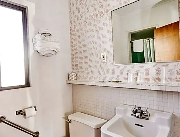 7 Inn hotel detail image 4