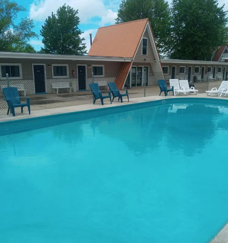 The Palms Motel hotel hero