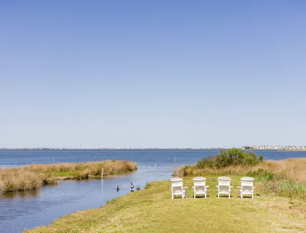 The Burrus House Inn Waterfront Suites hotel detail image 4