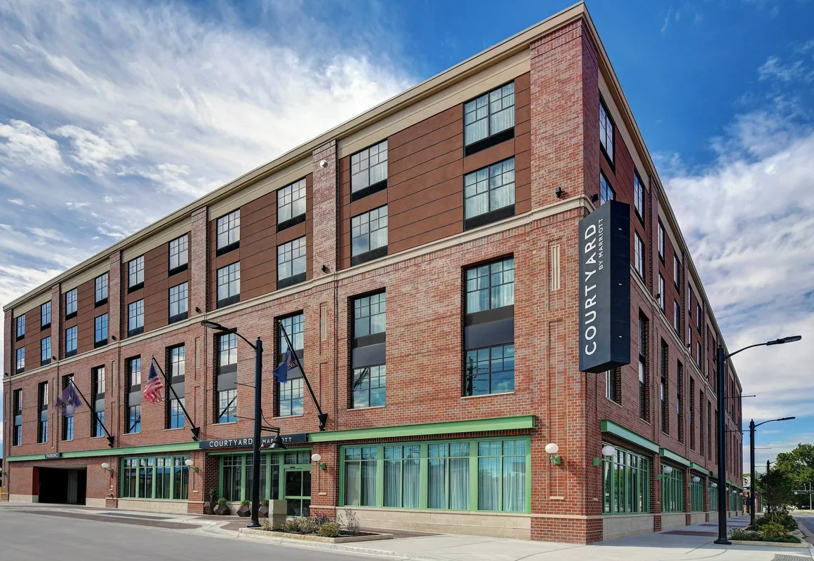 Courtyard by Marriott Manhattan Aggieville hotel hero