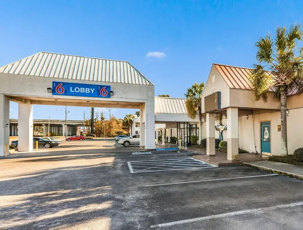 Studio 6 Florence , SC hotel detail image 1