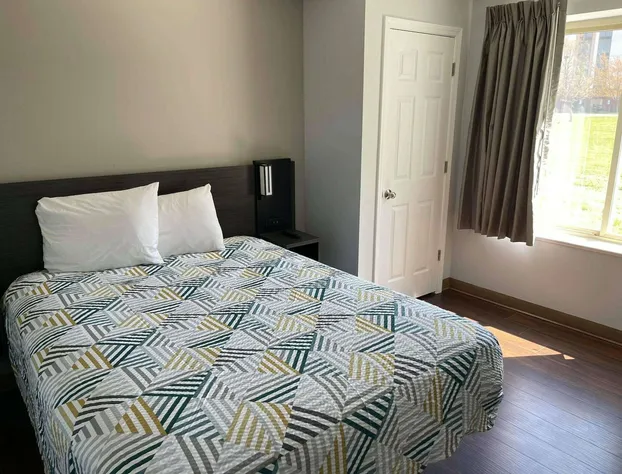 Studio 6 Peoria, IL hotel detail image 4