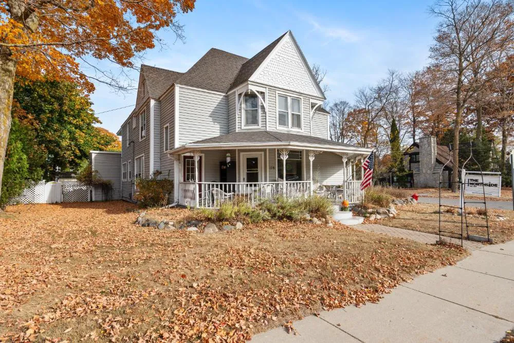 Charlevoix House - The Northside hotel hero