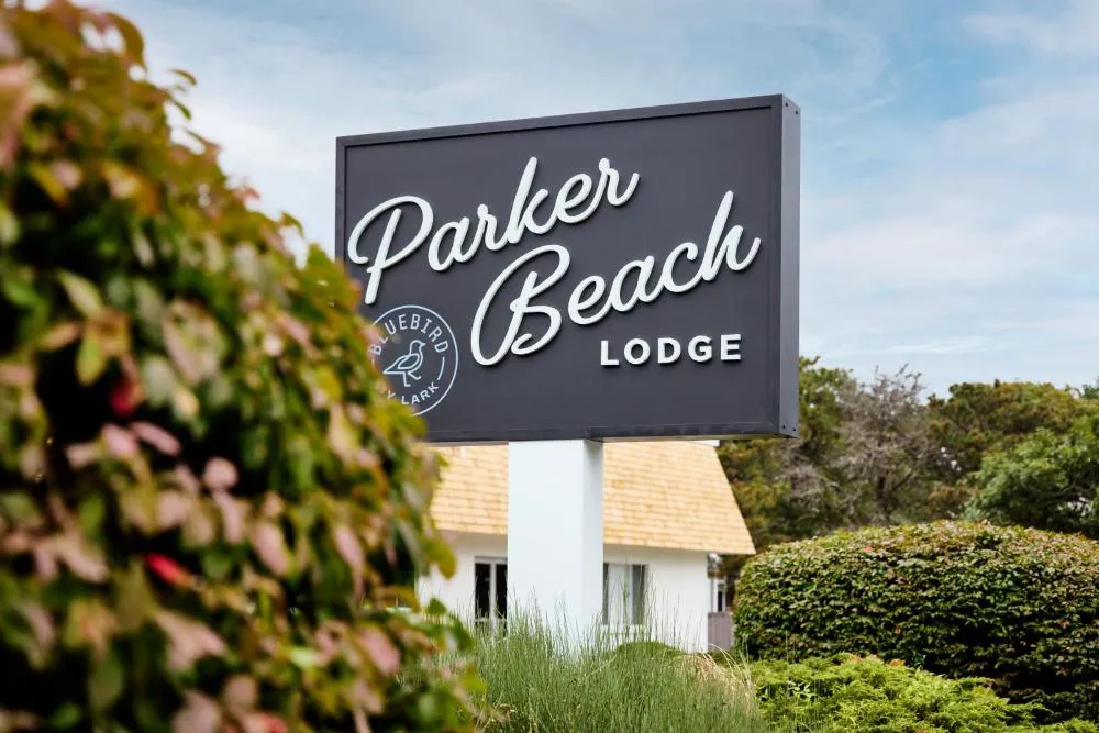 Parker Beach Lodge hotel hero
