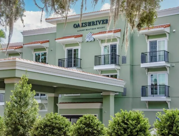 Oaks on the River hotel detail image 1
