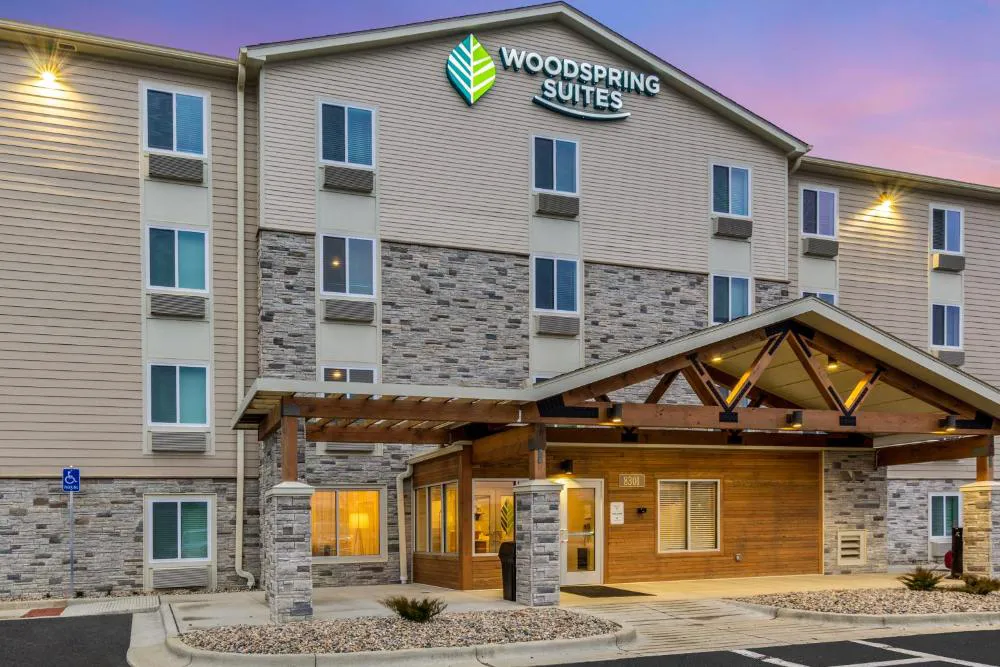 WoodSpring Suites Gurnee - Chicago hotel hero