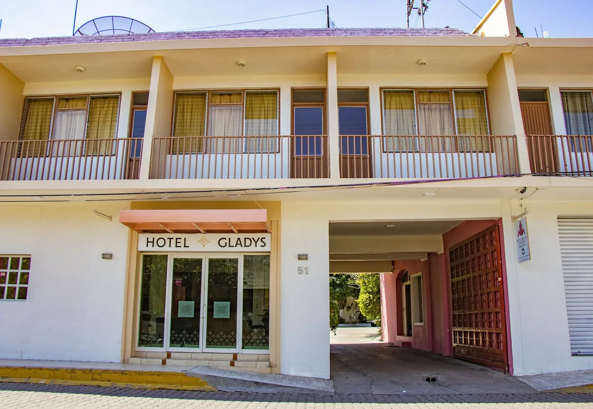 Hotel Gladys hotel hero