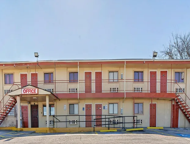 Relax Motel Grand Prairie Dallas I 30 hotel detail image 1