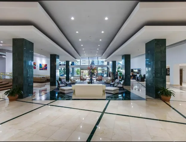 Casablanca on the beach, Oceanfront Studio Miami Beach hotel detail image 4