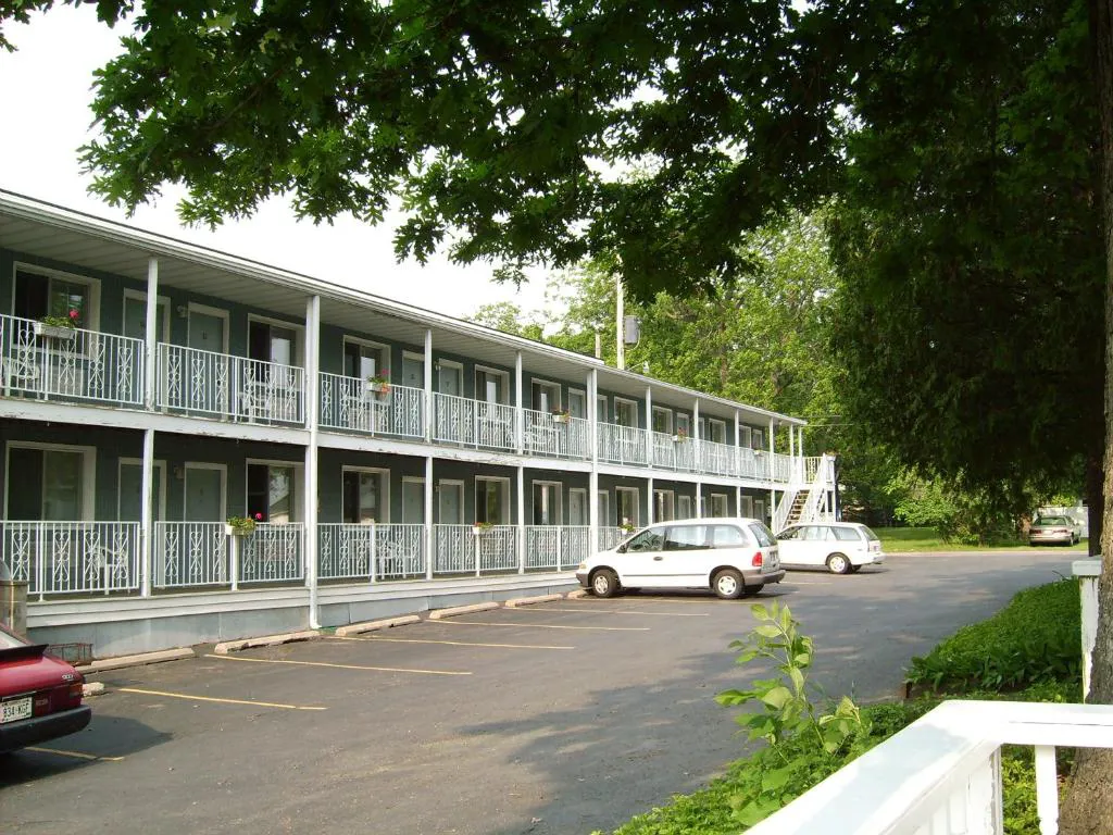 White Rose Motel hotel hero