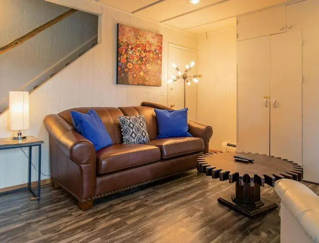 Bay Point Hillside 15D hotel detail image 1