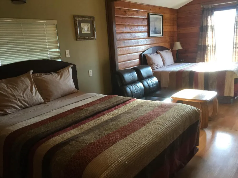 Merritt Lodge hotel hero