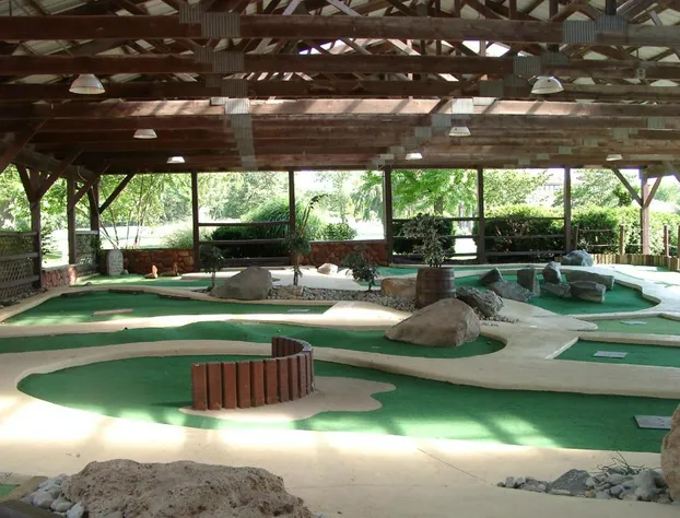 Circle M Camping Resort Loft Park Model hotel detail image 4