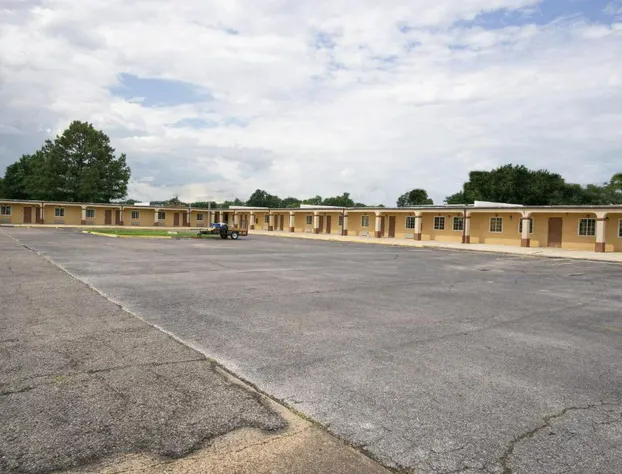 Woodridge Inn and Suites hotel detail image 2