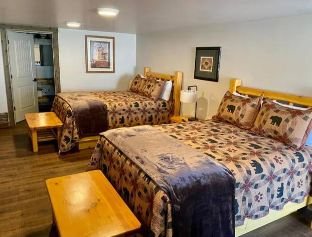 Island Park Lodge hotel detail image 2