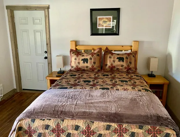 Island Park Lodge hotel detail image 1