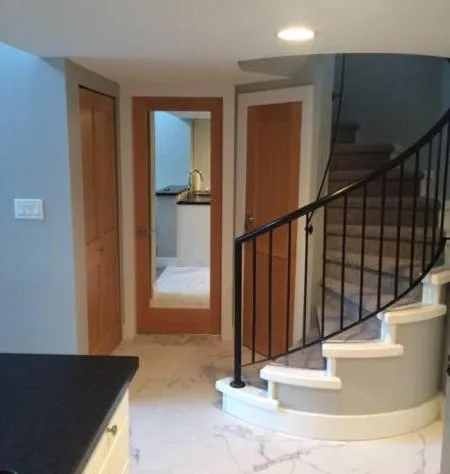 Tyndalstone Lodge 3 Bedroom in the Heart of Village North Whistler hotel detail image 4